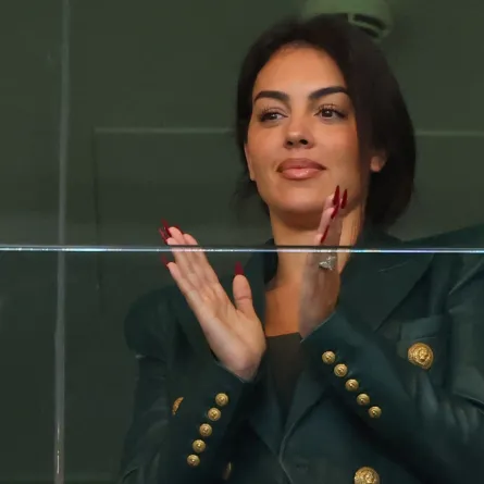 جورجينا رودريغيز في ملعب حديقة الأول بالرياض (Georgina Rodriguez in Riyadh's Al-Awal Park Stadium). مصدر الصورة: Fayez NURELDINE / AFP