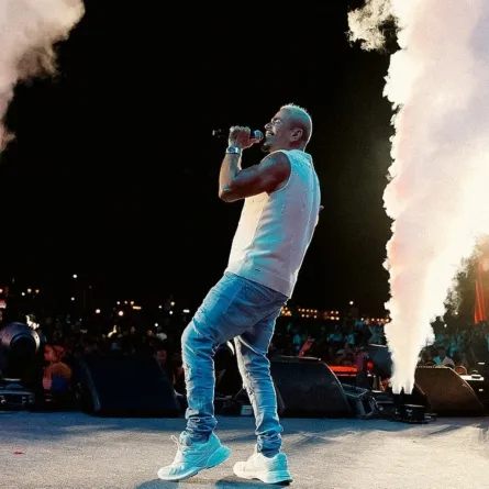 عمرو دياب- الصورة من حسابه على الانستغرام