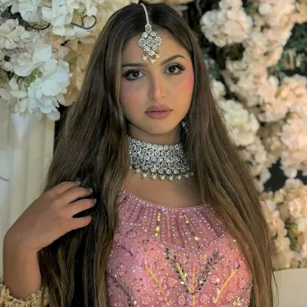 حلا الترك- الصورة من حسابها على الانستغرام