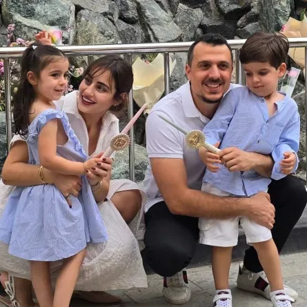 إيميه صياح وزوجها فريد نجار وتوأمهما تيو شربل وكيلي ماريا- الصورة من حساب إيميه على إنستغرام