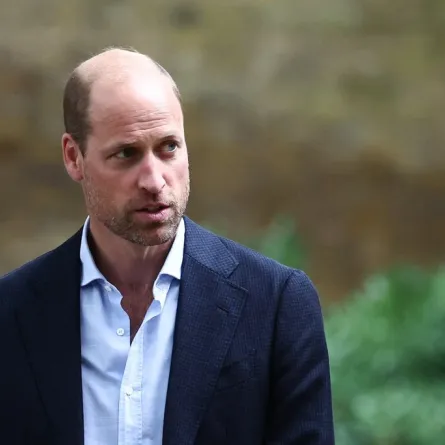 الأمير ويليام Prince William يصل إلى معرض ساتشي (مصدر الصورة : HENRY NICHOLLS / AFP)