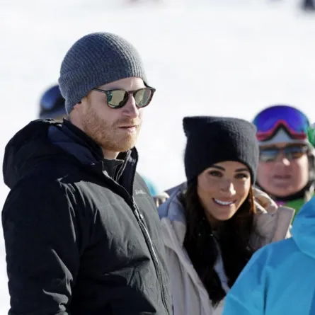 الأمير هاري وميغان في ويسلر، كولومبيا البريطانية (Prince Harry and Meghan in Whistler, British Columbia). مصدر الصورة: Andrew Chin/Getty Images/AFP