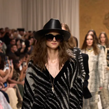 إطلالة من روبيرتو كافالي Roberto Cavalli - الصورة من Launchmetrics/Spotlight ©