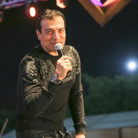 إيهاب توفيق يستعد لحفل جديد في الإسكندرية أكتوبر المقبل وروّج له بهذه الطريقة