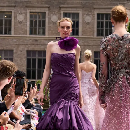 فستان من إيسي أزينابور Esé Azénabor - الصورة من Launchmetrics/Spotlight ©