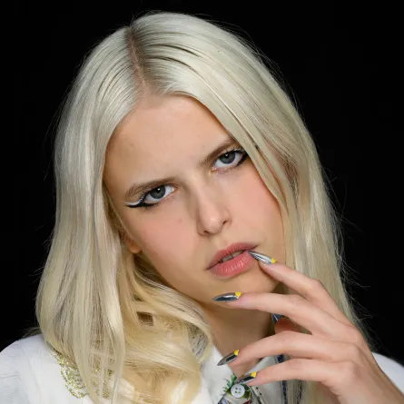 ألوان مناكير