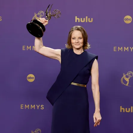 جودي فوستر في مسرح بيكوك في لوس أنجلوس، كاليفورنيا (Jodie Foster at Peacock Theater in Los Angeles, California). مصدر الصورة: Frazer Harrison/Getty Images/AFP