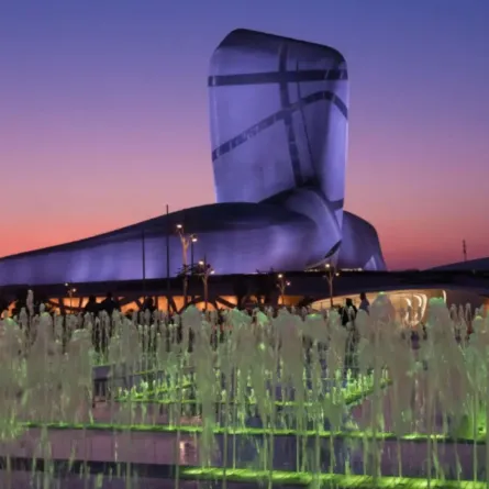 مركز إثراء يحتفي باليوم الوطني الـ94 بعروض استثنائية تفاعلية متنوعة 