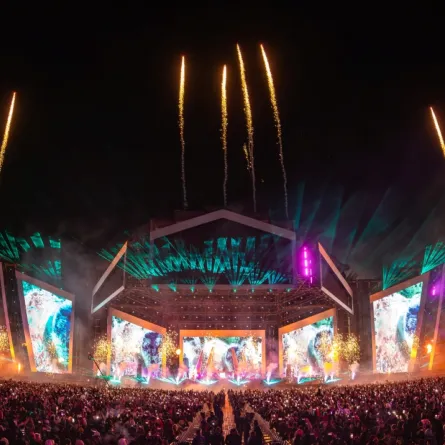 مسرح ميدل بيست- الصورة من المركز الإعلامي لـ ميدل بيست