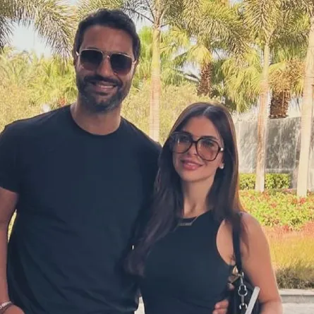 كريم فهمي يكشف سر حبه وتعلقه بزوجته دانيا