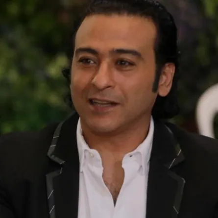 أحمد عزمي- الصورة من حسابه الرسمي على فيس بوك