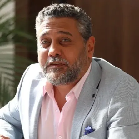 تامر فرج يصدم الجمهور بعدد زيجاته 