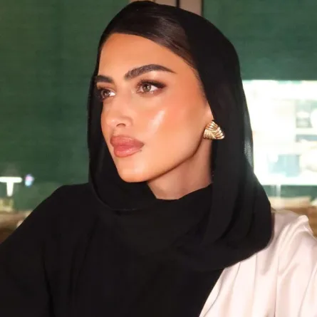 أجمل مكياج مدونات الموضة في اليوم الوطني السعودي 94