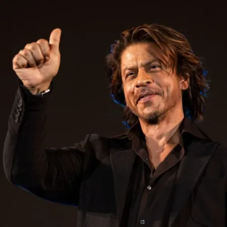 استقبال كبير لـ شاروخان في أبو ظبي .. تعرفوا إلى سبب الزيارة 