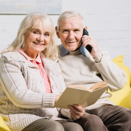 كبار السن أكثر عرضة للعدوى -freepik