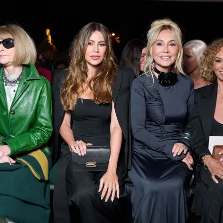 النجمة صوفيا فيرغارا في الصفوف الأولى من االعروض- الصورة من Launchmetrics/Spotlight ©