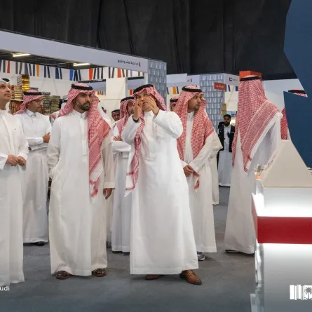 توقيع مذكرة تفاهم ومناقشة توصيات لجنة الثقافة والسياحة والترفيه.. أهم ما جاء في زيارة وزير الثقافة لمعرض الرياض الدولي للكتاب - الصورة من حساب الثقافة السعودية على إكس