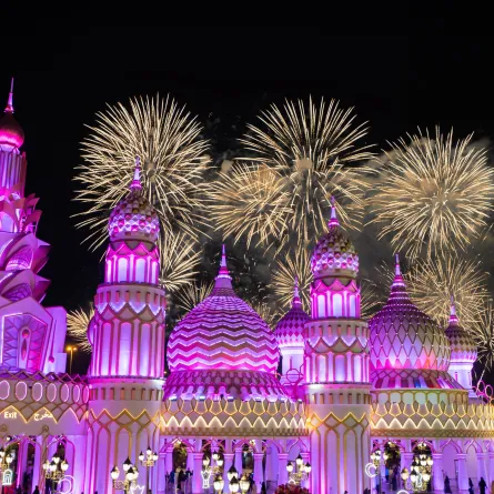 القرية العالمية. الصورة من مكتب دبي الإعلامي