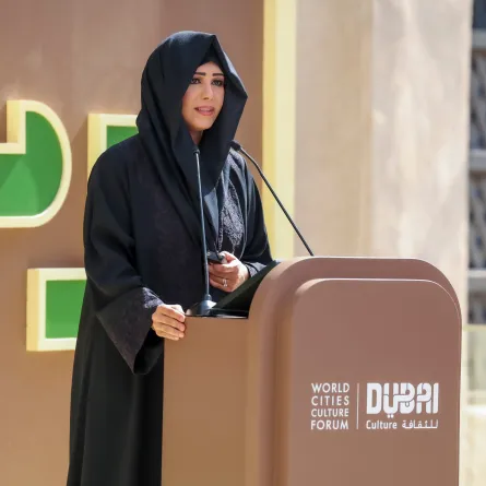الشيخة لطيفة بنت محمد بن راشد خلال افتتاحها منتدى المدن الثقافية العالمي. الصورة من مكتب دبي الإعلامي 