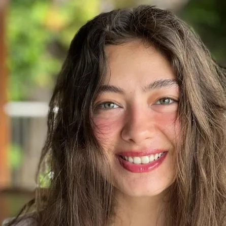 نسليهان أتاغول - الصورة من حسابها على إنستغرام