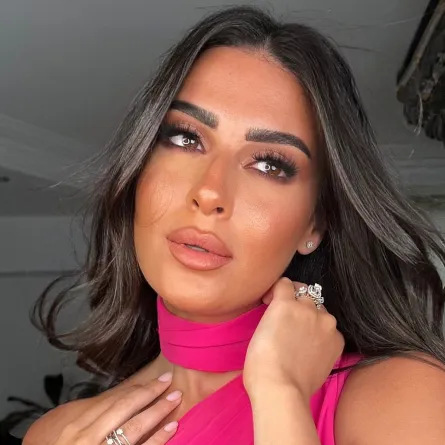 الفنانة ميرنا نور الدين