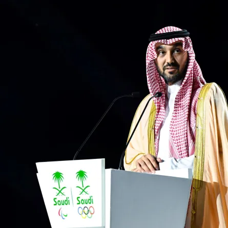 وزير الرياضة السعودي الأمير عبدالعزيز بن تركي بن فيصل خلال كلمته في حفل الافتتاح- الصورة من واس 