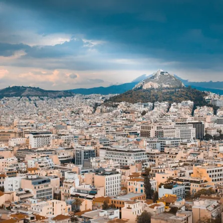 إطلالة على العاصمة أثينا