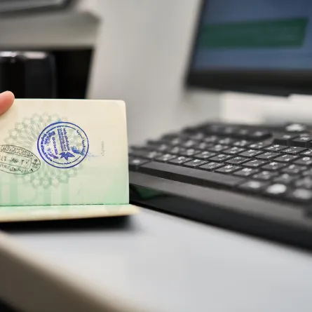  الجوازات تطلق ختما حاص بمعرض الصقور والصيد السعودي الدولي - مصدر الصورة حساب الجوازات بمنصة إكس