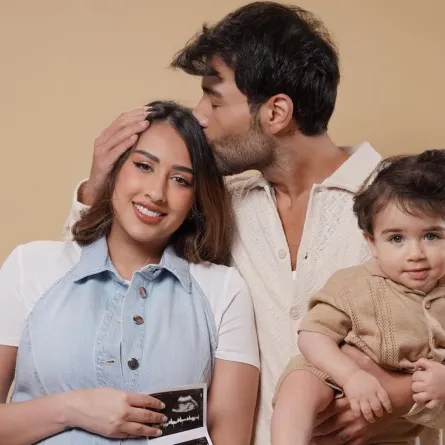 فرح الهادي وزوجها عقيل الرئيسي وطفلهما آدم - الصورة من حسابها على إنستغرام