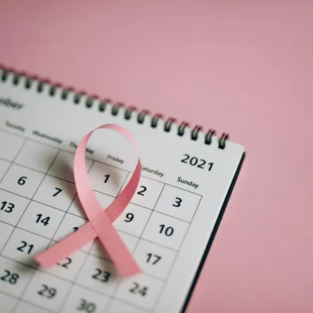  شارة محاربات السرطان الوردية