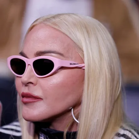 مادونا Madonna في نيويورك عام 2022 (مصدر الصورة: AL BELLO / GETTY IMAGES NORTH AMERICA / Getty Images via AFP)