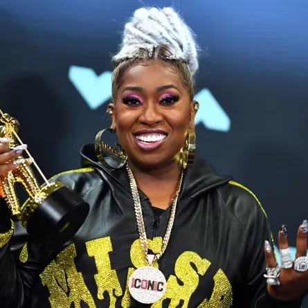مسي إليوت في مركز برودنشيال في نيوارك بولاية نيوجيرسي (Missy Elliott at the Prudential Center in Newark, New Jersey). مصدر الصورة: AFP / Johannes EISELE