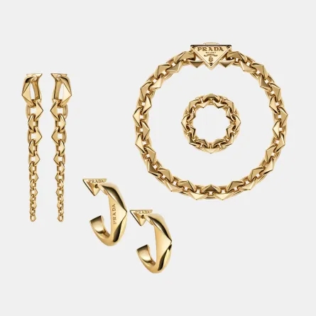 مجوهرات بتوقيع برادا