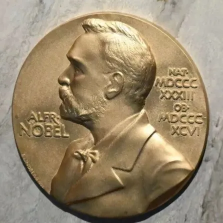 فوز ثلاثة علماء بجائزة نوبل في الكيمياء لعام 2024 