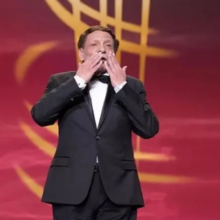 عادل إمام اعتزل الفن نهائياً .. هذا ما كشفه ابن شقيقته الفنان عمر متولي