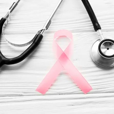 أكتوبر شهر التوعية بسرطان الثدي - المصدر freepik