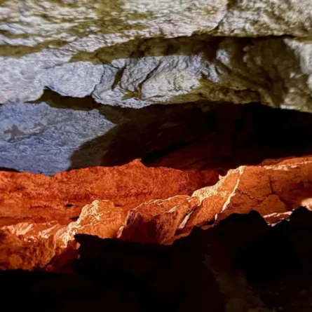 الكهوف في الحدود الشمالية.. وجهة سياحية لمحبي المغامرات