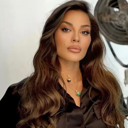 تسريحات شعر من نادين نجيم ناعمة وخفيفة