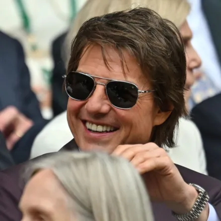 توم كروز في نادي All England Lawn Tennis and Croquet في ويمبلدون جنوب غرب لندن (Tom Cruise at The All England Lawn Tennis and Croquet Club in Wimbledon, southwest London). مصدر الصورة: ANDREJ ISAKOVIC / AFP