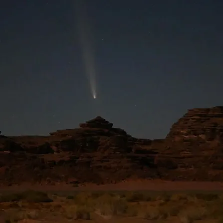 رصد أحد أندر الظواهر الفلكية التي لن يتكرر ظهورها ووصولها لأقرب نقطة من الأرض إلا بعد آلاف السنين