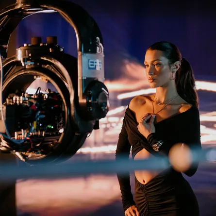 بيلا حديد نجمة Ice Cube من شوبارد