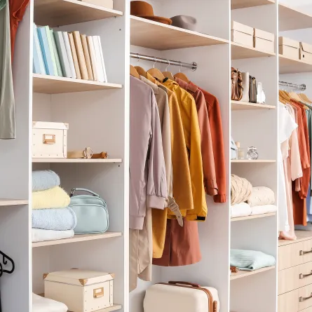 حلول تخزين متعددة في الخزانة