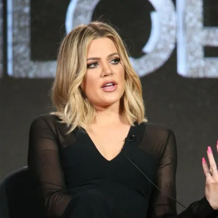 كلوي كارداشيان في فندق لانغام في باسادينا، كاليفورنيا (Khloe Kardashian at Langham Hotel in Pasadena, California). مصدر الصورة: Frederick M. Brown/Getty Images/AFP