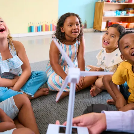 صورة بين المرح واللعب