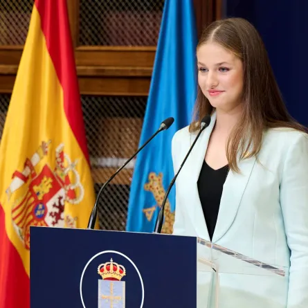 الأميرة ليونور، أميرة أستورياس، في جامعة أوفييدو في أوفييدو، إسبانيا (princess Leonor of Spain, Princess of Asturias at the Oviedo's university in Oviedo, Spain). مصدر الصورة: Carlos Alvarez/Getty Images