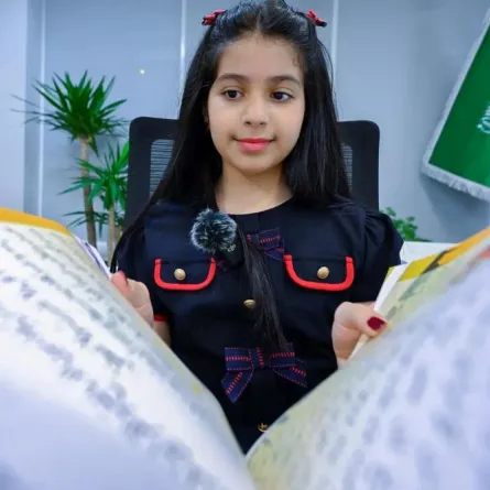 السعودية كادي الخثعمي الفائزة بتحدي القراءة العربي