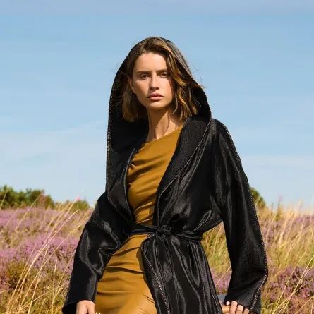 عباية لامعة من موزان Mauzan - الصورة من حساب الماركة على إنستغرام