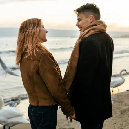 طرق التعامل مع نقاط الضعف والقوة بين الزوجين بناء على الأبراج