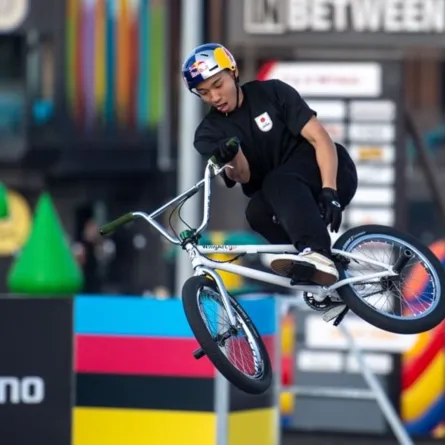 أبوظبي تستضيف بطولة العالم للدراجات مصدر الصورة وكالة أنباء الإمارات