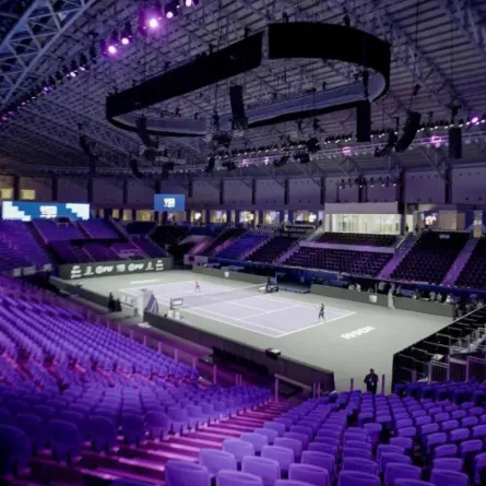 إزاحة الستار عن الملعب الرئيسي لنهائيات محترفات التنس بالرياض